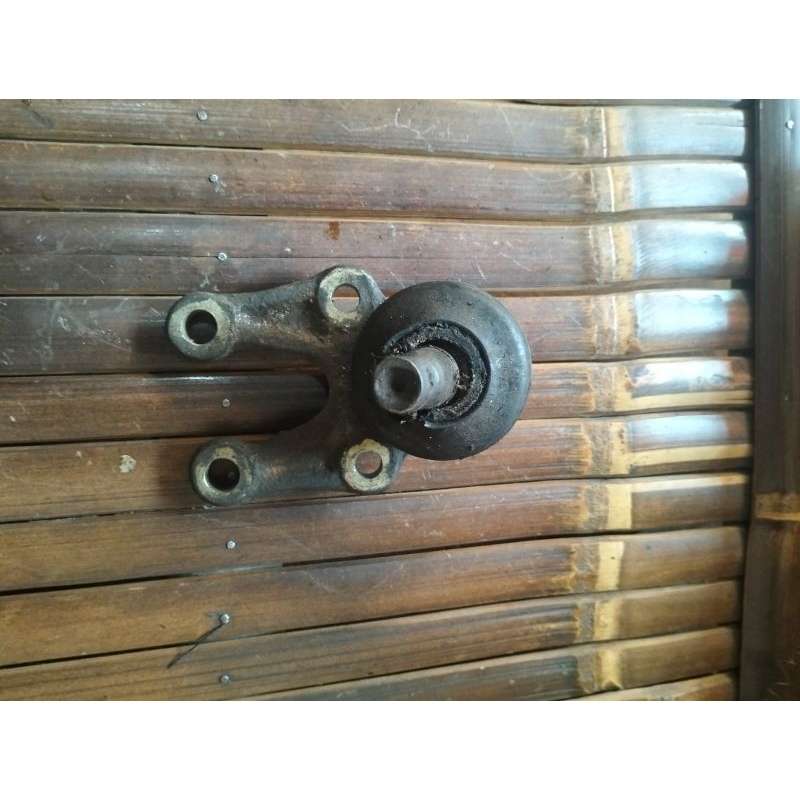 Ball joint kijang bawah