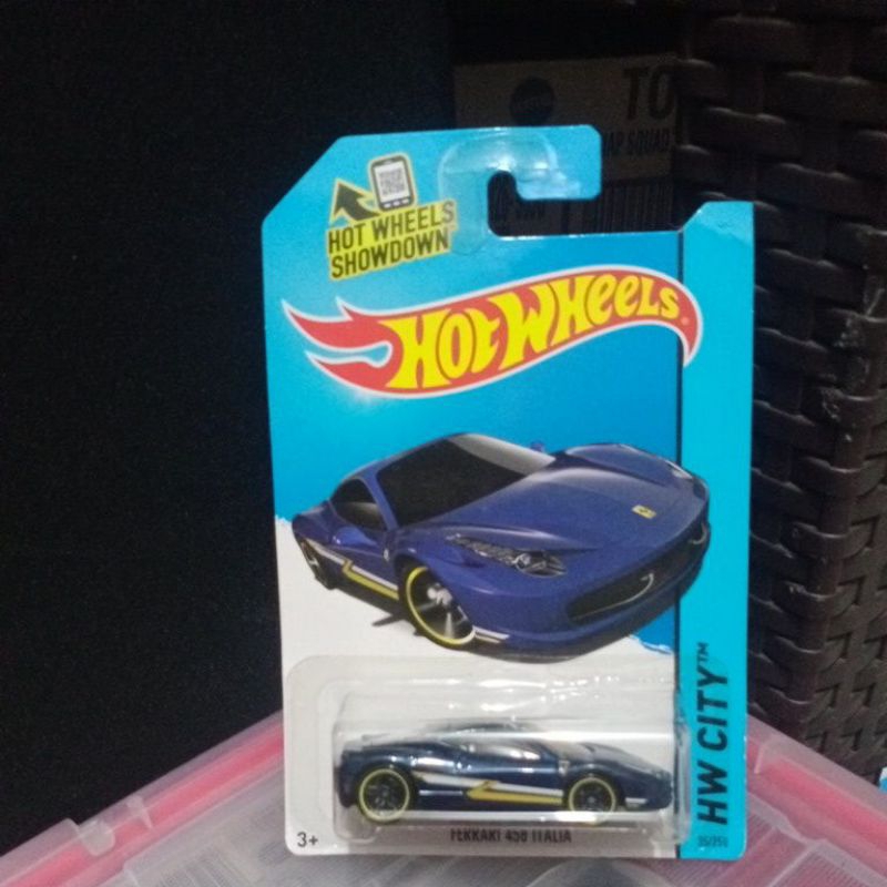 Hot Wheels Ferrari 458 Italia biru
