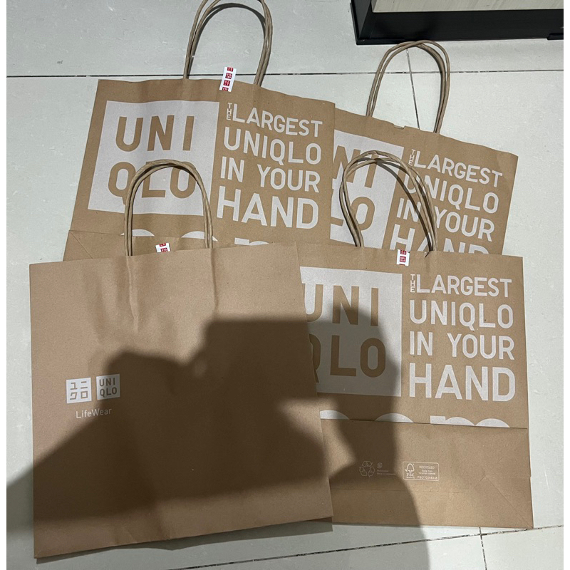 

PAPER BAG UNIQLO SMALL