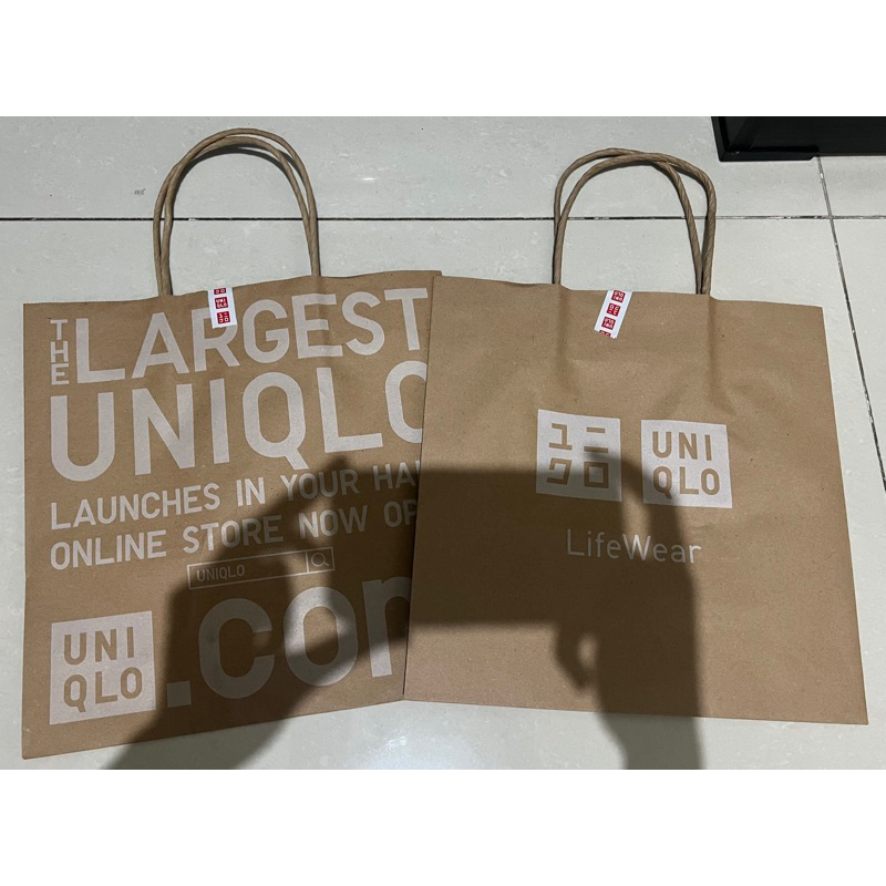 

PAPER BAG UNIQLO MEDIUM