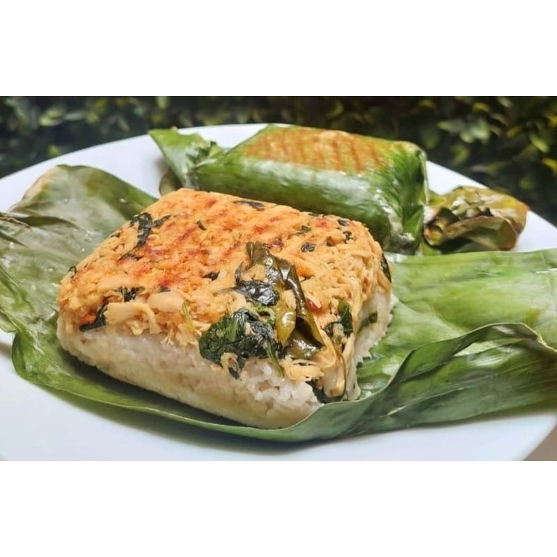 

Nasi bakar ayam suwir