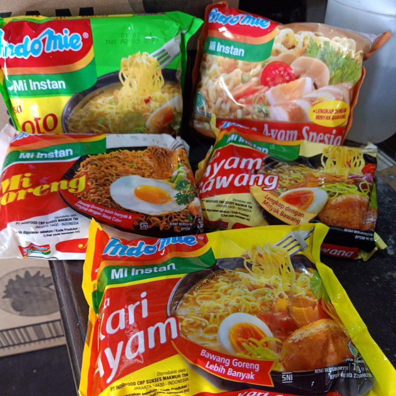 

indomie, silakan note rasa yg mau d pesan