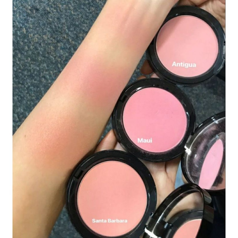 bobbi brown Illuminating Bronzing Powder