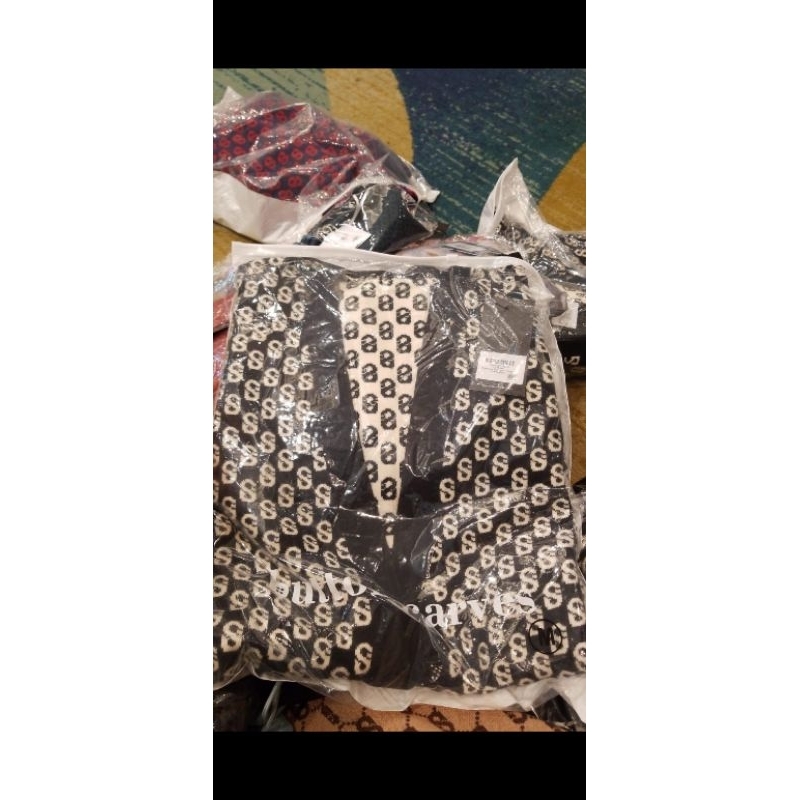 as is cardigan buttonscarves size M