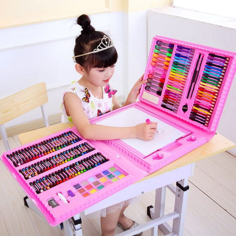 

Crayon set 208 pcs