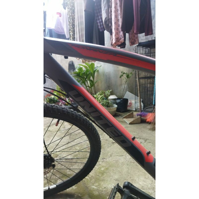 sepeda united monanza