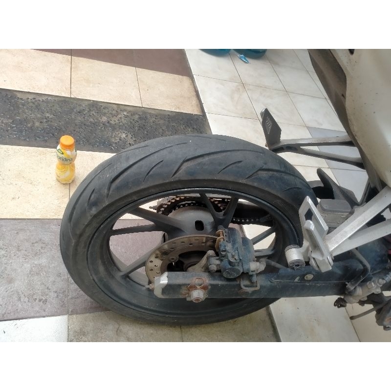 velg set dan pengereman belakang cb 150 /cbr 150