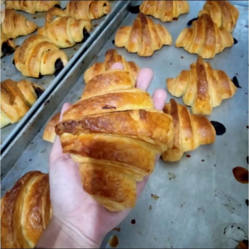 

Croissant Isi Coklat