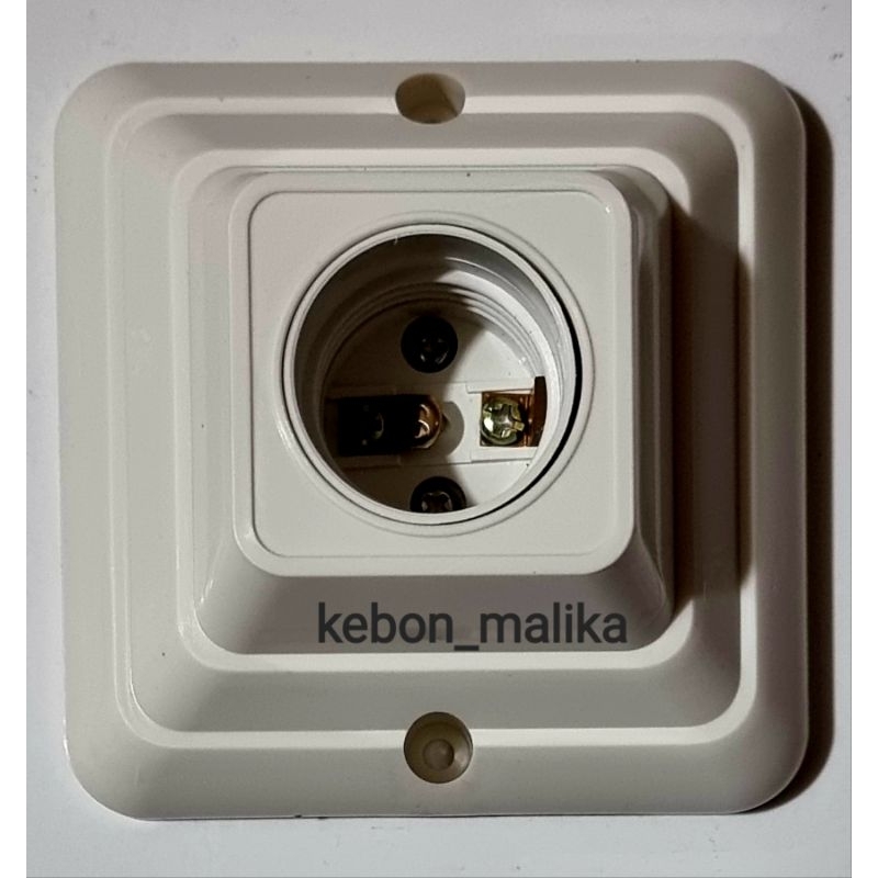 Fitting lampu plafon kotak Panasonic NLP52202 031