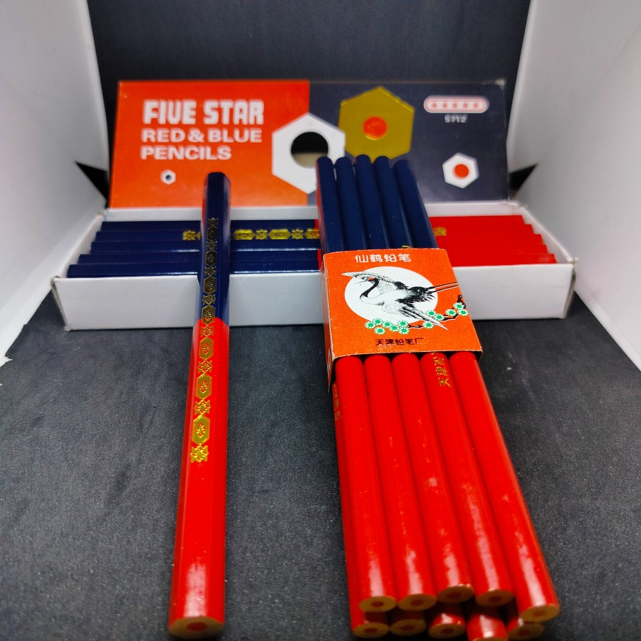 

Pensil Merah Biru besar / Kecil