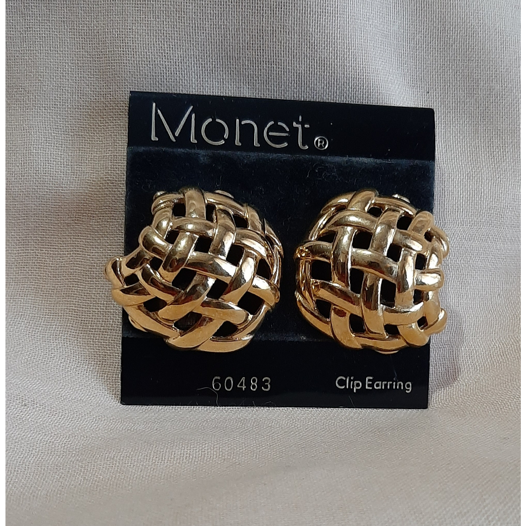 anting monet goldtone bentuk anyaman