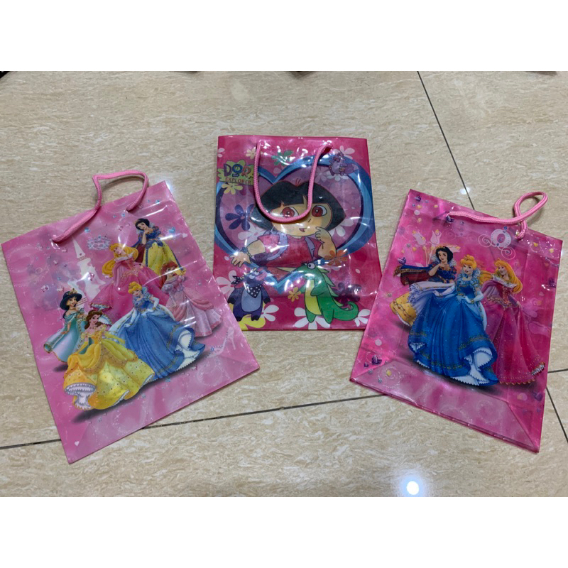 

Plastik Paper Bag Tali Untuk Kado/Hadiah