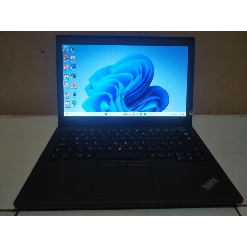 Laptop Lenovo ThinkPad X260 core i5 Ram GEN 6 Ram 16GB SSD 256GB Camera