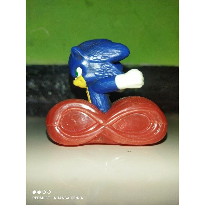 Sonic figure