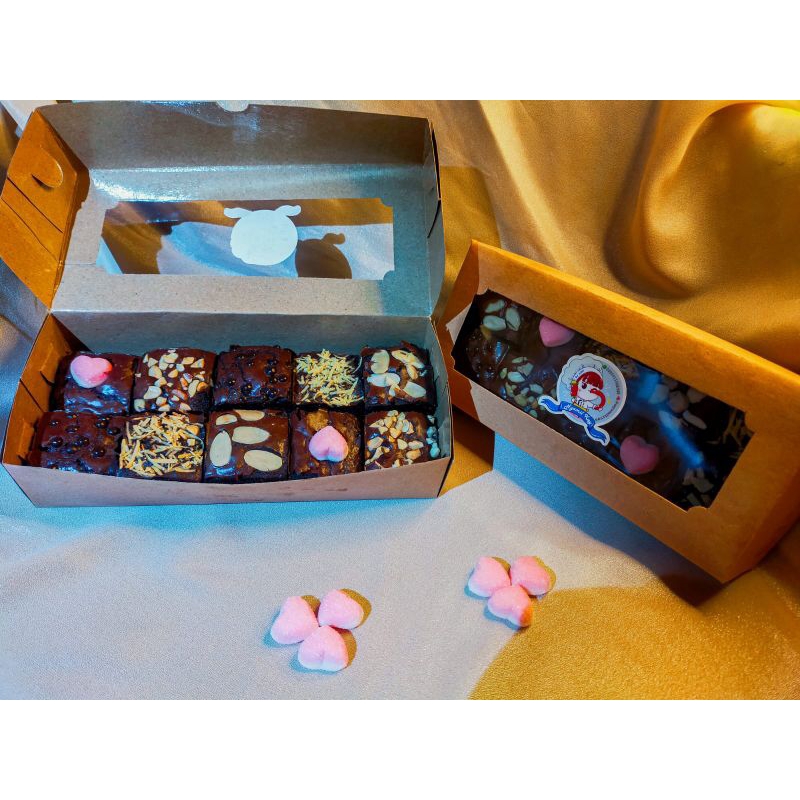 

Fudgy Brownis Uk 22*10 (isi 10 pcs)