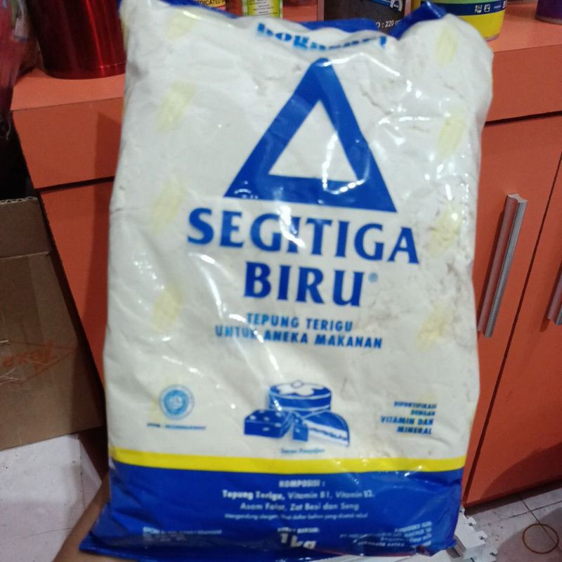 

tepung segitiga 1kg