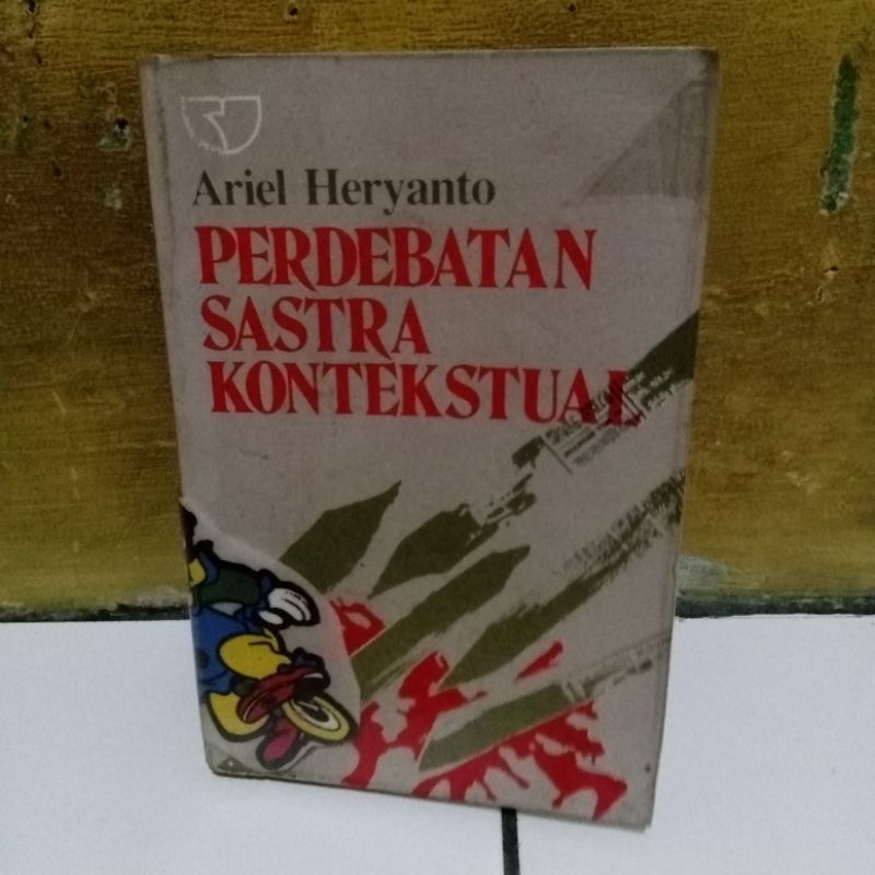 Perdebatan Sastra Kontekstual