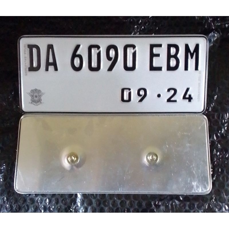 plat nomor motor reflektif putih baut tanam sepasang