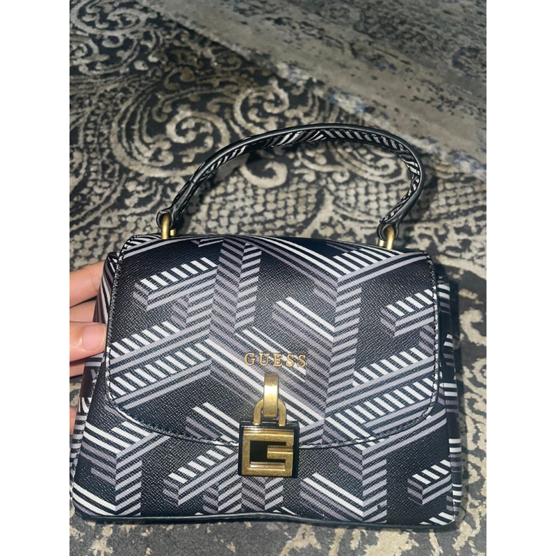 TAS GUESS ORI MONTREAL CONVERTIBLE