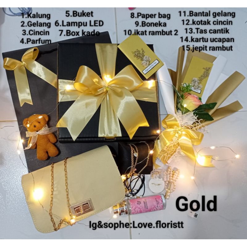 

HAMPERS / KADO MURAH / KADO ULTAH / KADO VALENTINE / GIFT CEWE / TAS / BUKET / KADO GURU