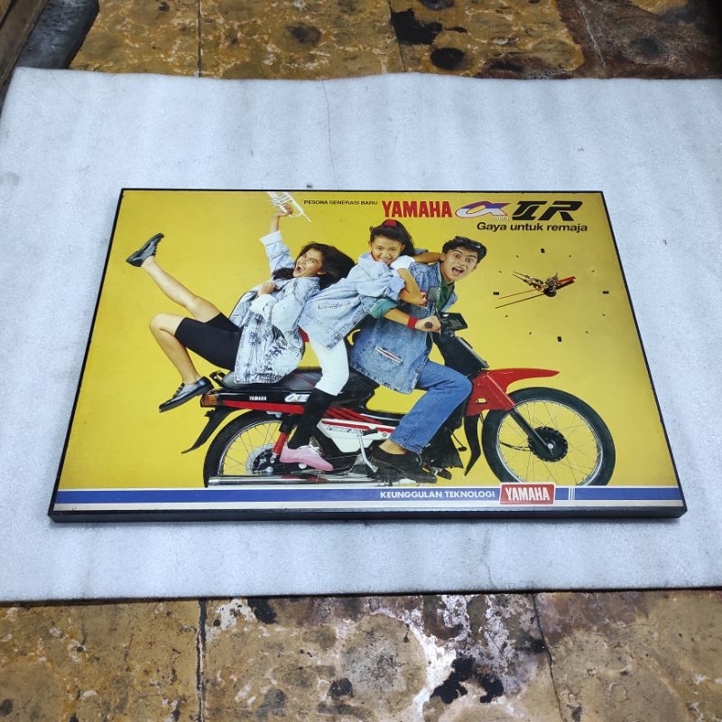 Pajangan Jam Dinding antik Koleksi Dealer Yamaha Alfa Ori original