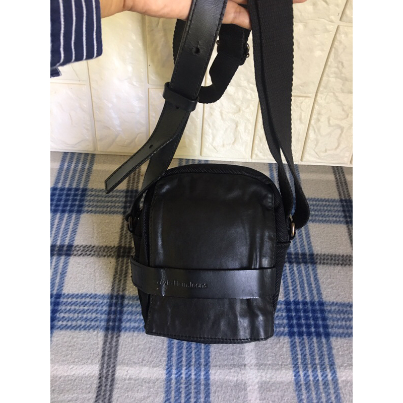 Sling pria mini Calvin Klein Jeans