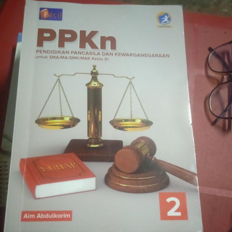 PPKN SMA kelas 11 facil