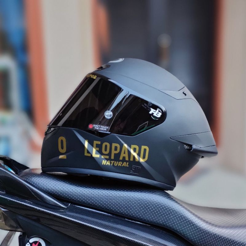 HELM KYT TT Course Black Matt visor DARKSMOKE spoiler 3D stker Leopard GOLD HELM FULL FACE