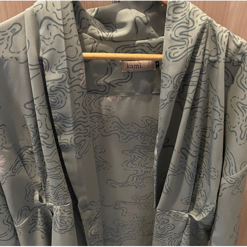 kamiidea outer preloved