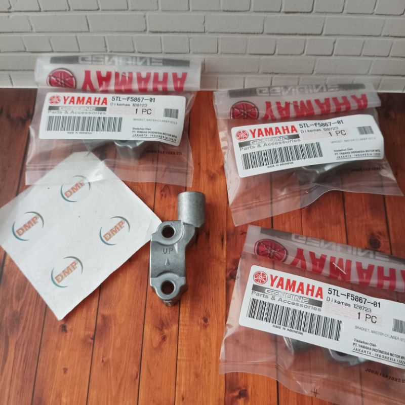 Dudukan Spion Kanan MIO SPORTY VEGA ZR MIO J MIO M3