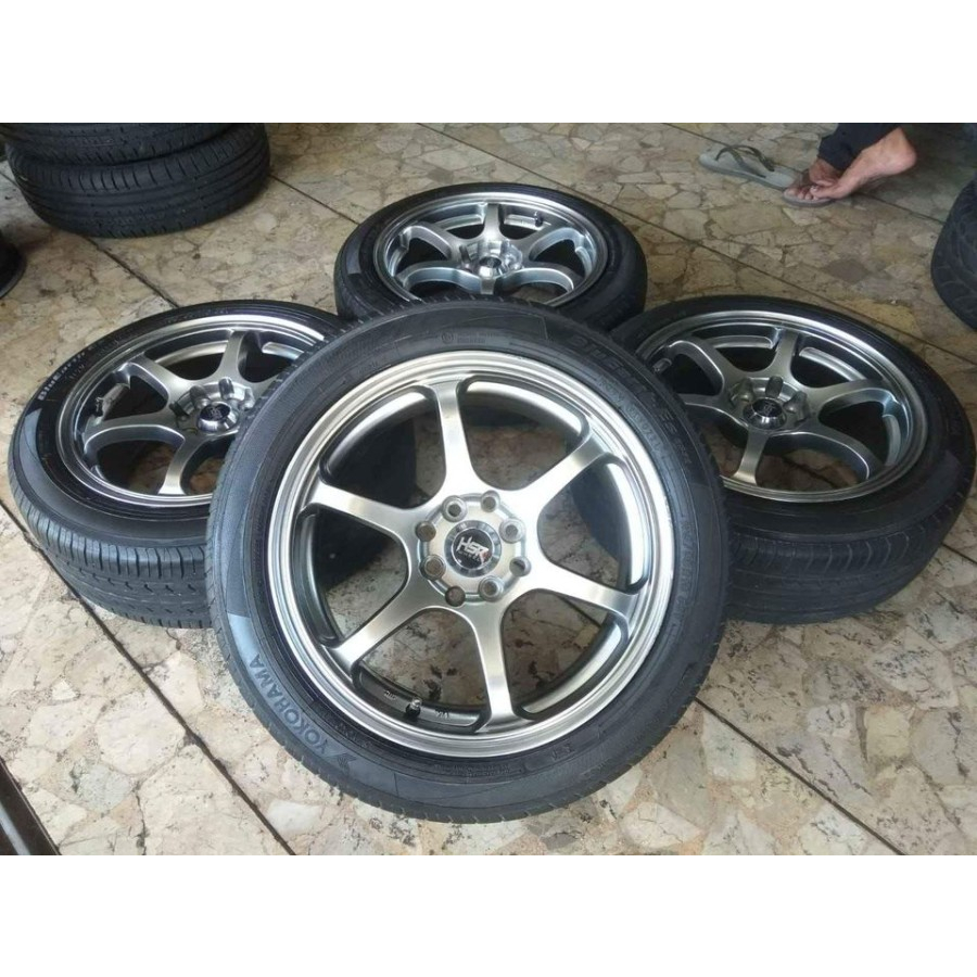 Velg Mobil Bekas Ring 16 YUZAWA HSR R16X7 8X100-114,3 BAN 185 55 R16