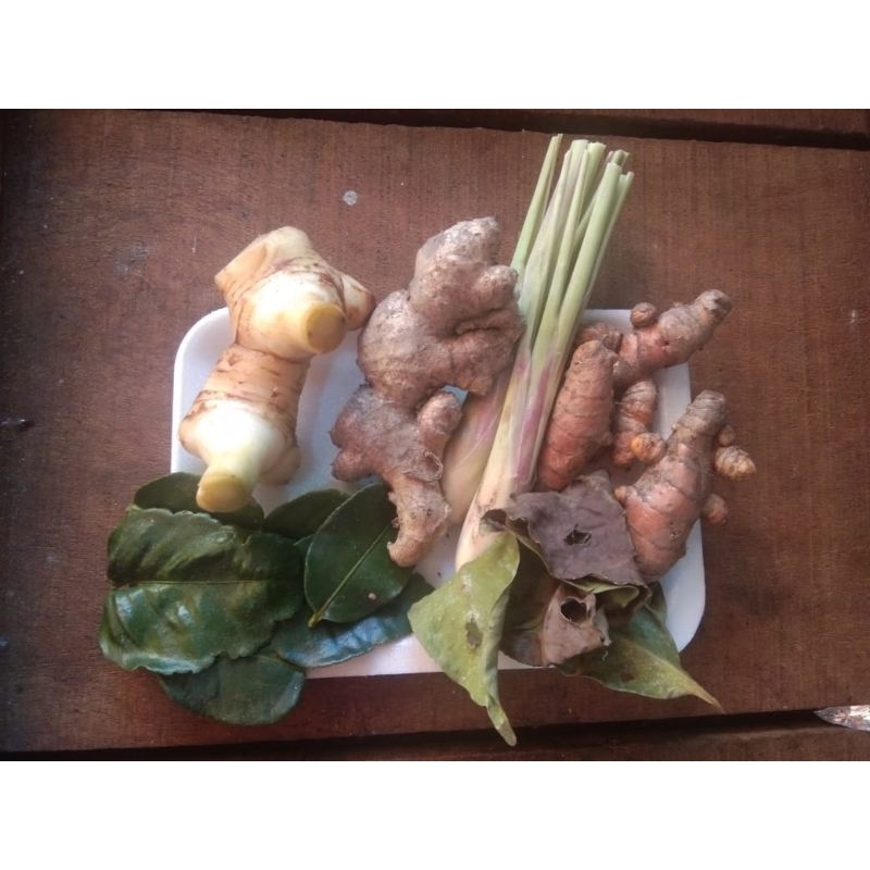 

Paket Rempah Jahe Lengkuas Serai Kunyit Basah Serai Bumbu Dapur