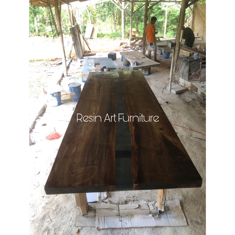 Meja Makan Trembesi Resin/ Meja Trembesi Resin Warna Hitam Transparan