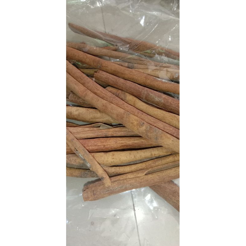 

kayu manis /cinamon stick/utuh