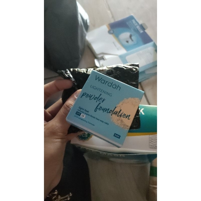 bedak padat Wardah refill