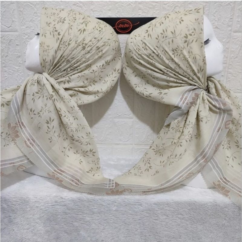 Promo Hijab Segi Empat Voal Motif Lili Warna Cream Jilbab Kerudung Murah Terbaru