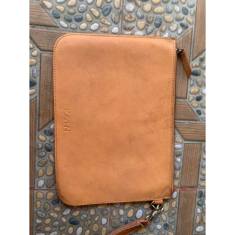 KAYNN - MEDIUM POUCH PRELOVED
