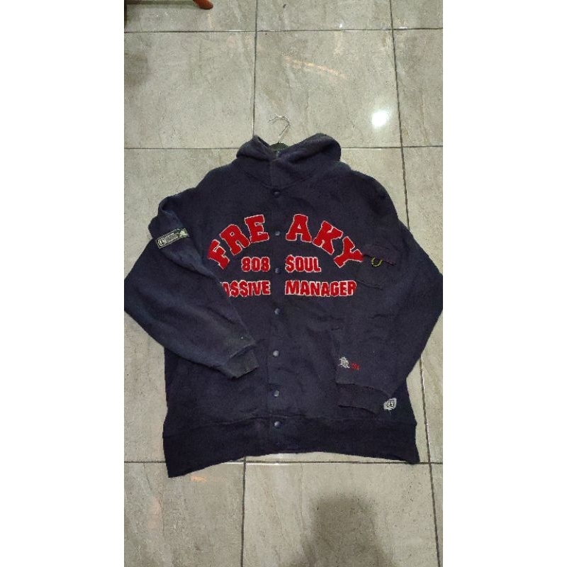 Varsity Freaky Massive