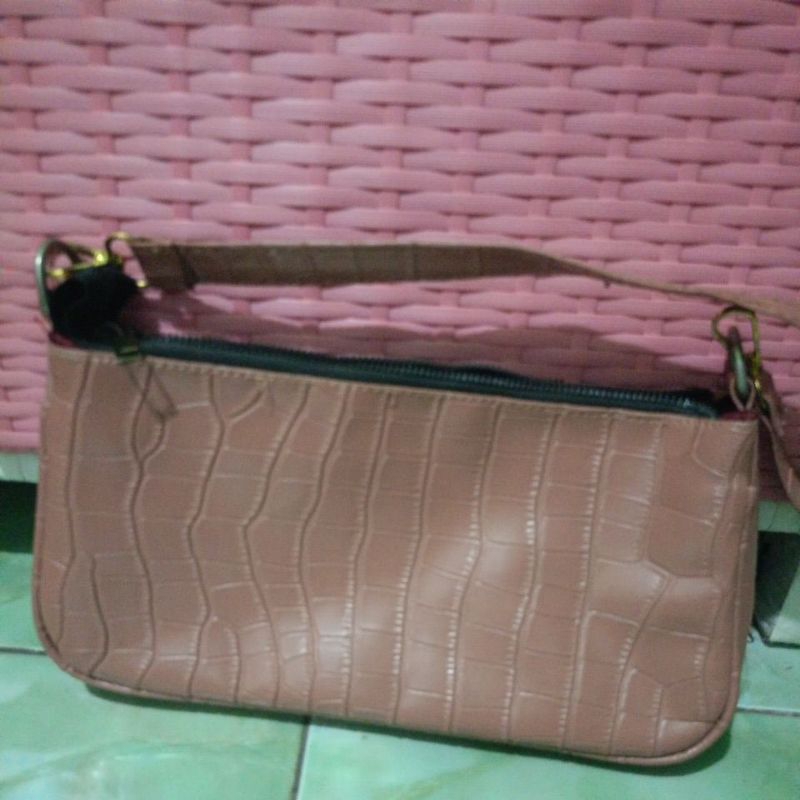 preloved Tas croco salem