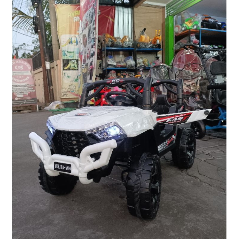 Mobil Aki Jeep Yukita 6800