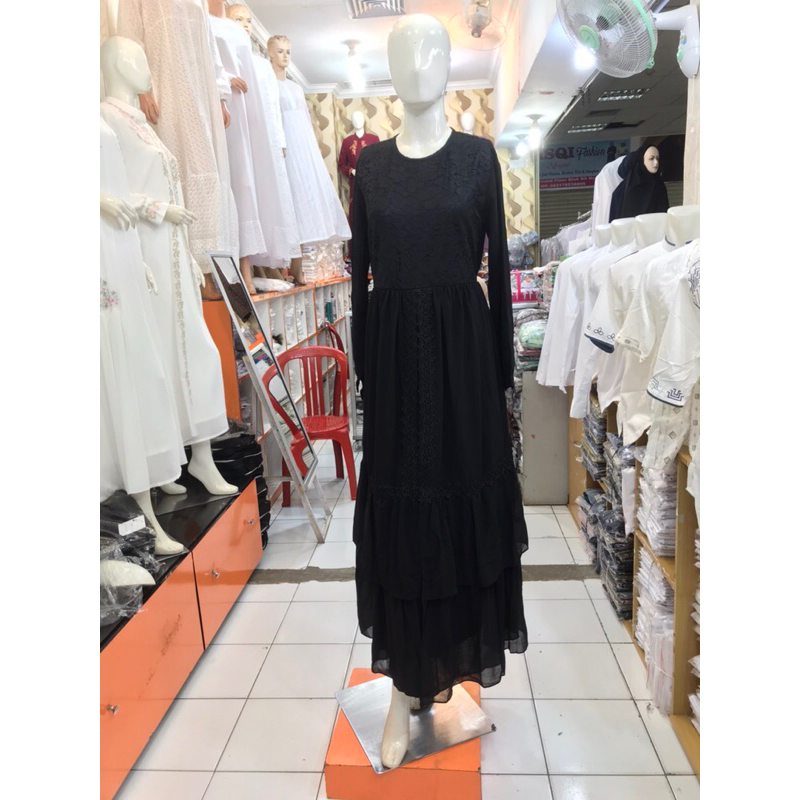 Gamis Dress Makkah 325 berbahan Cerutti Baby Doll model pintu bawah mix borkat dada Model Simpel Ter