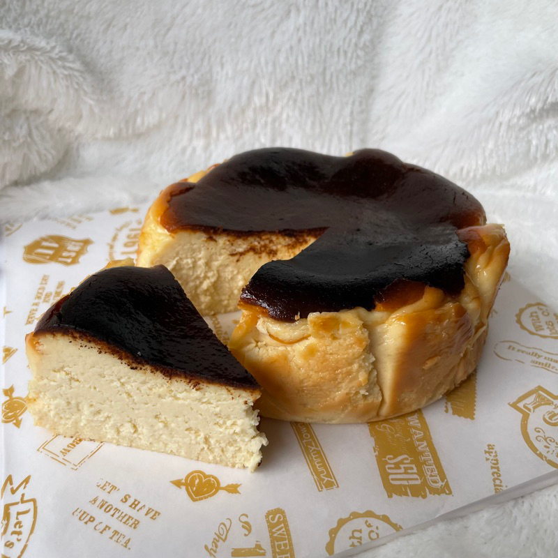 

BASQUE BURNT CHEESECAKE