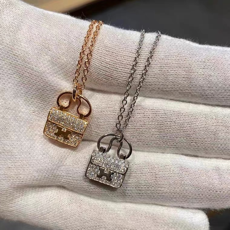 Kalung Titanium Liontin Tas Nikmir