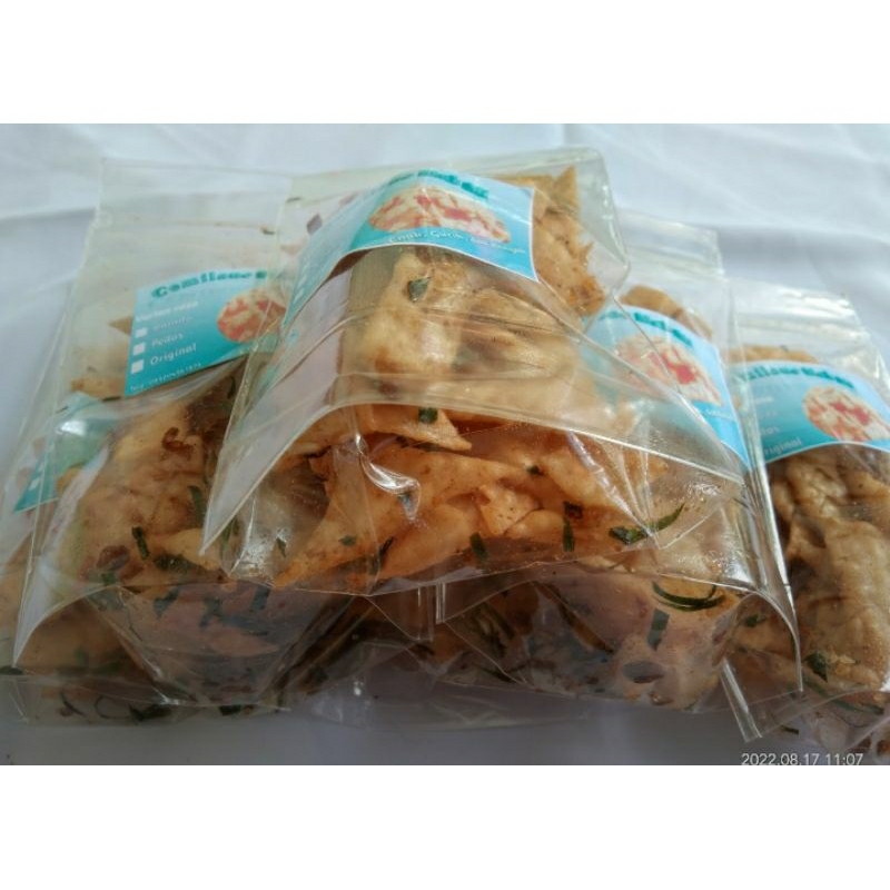 

keripik ikan pangsit
