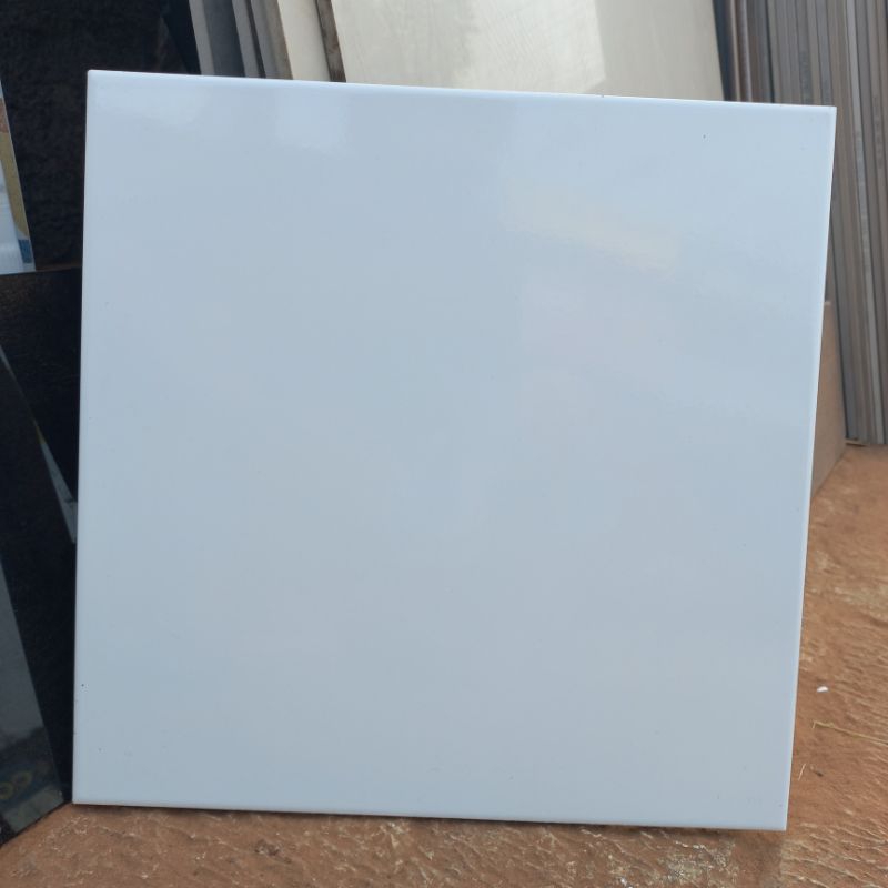 KERAMIK LANTAI MURAH MULIA TILE PUTIH POLOS 30X30 KW1