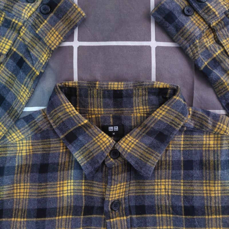 Kemeja Uniqlo Flannel Second
