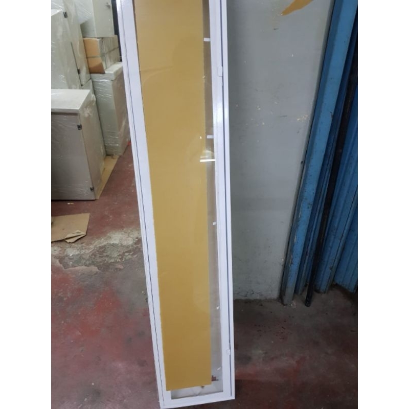 kap lampu TKI Acrylic Bening 2x36 Kap saja