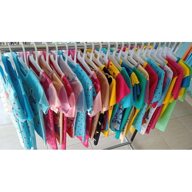 kaos anak perempuan Oshkosh