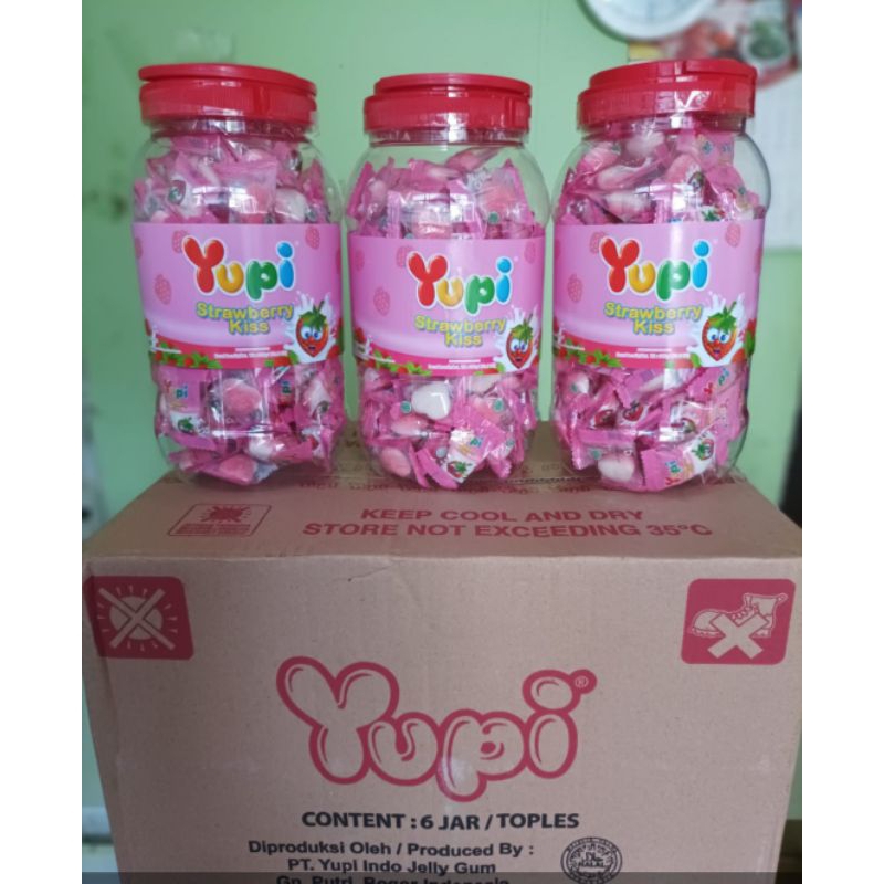 

YUPI TOPLES strawberry kiss