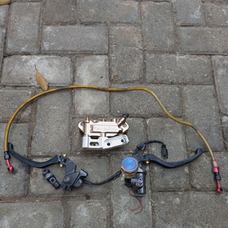 Kaliper + Handle Kanan Kiri Brembo